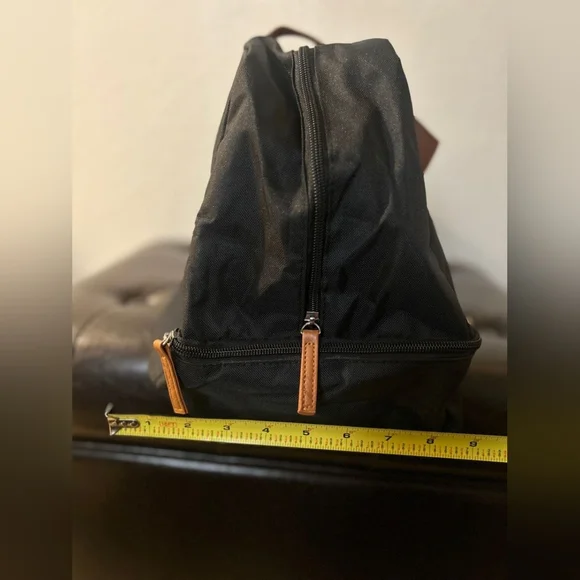 Black and tan travel bag - Picture 9 of 12